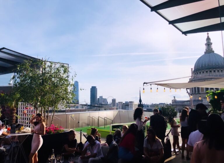 London rooftop Le Coq d'argent